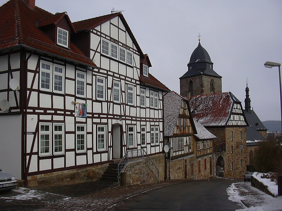 Fenster-Fachbetriebe in Naumburg: Fachwerkstraße – Foto: Wikimedia-Autor Fenster-Fachbetriebe in Naumburg: Fachwerkstraße