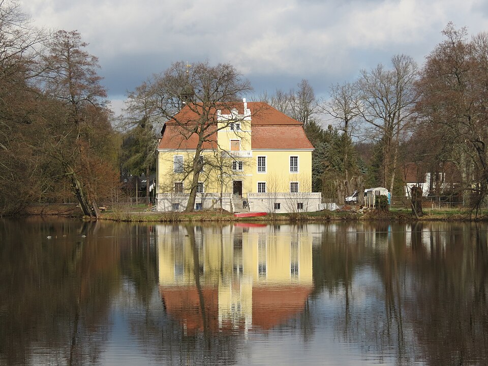 Schloss in Neuhausen/Spree / Kopańce/Sprjewja – Fenster-Gurus vermittelt Fachbetriebe in Neuhausen/Spree / Kopańce/Sprjewja