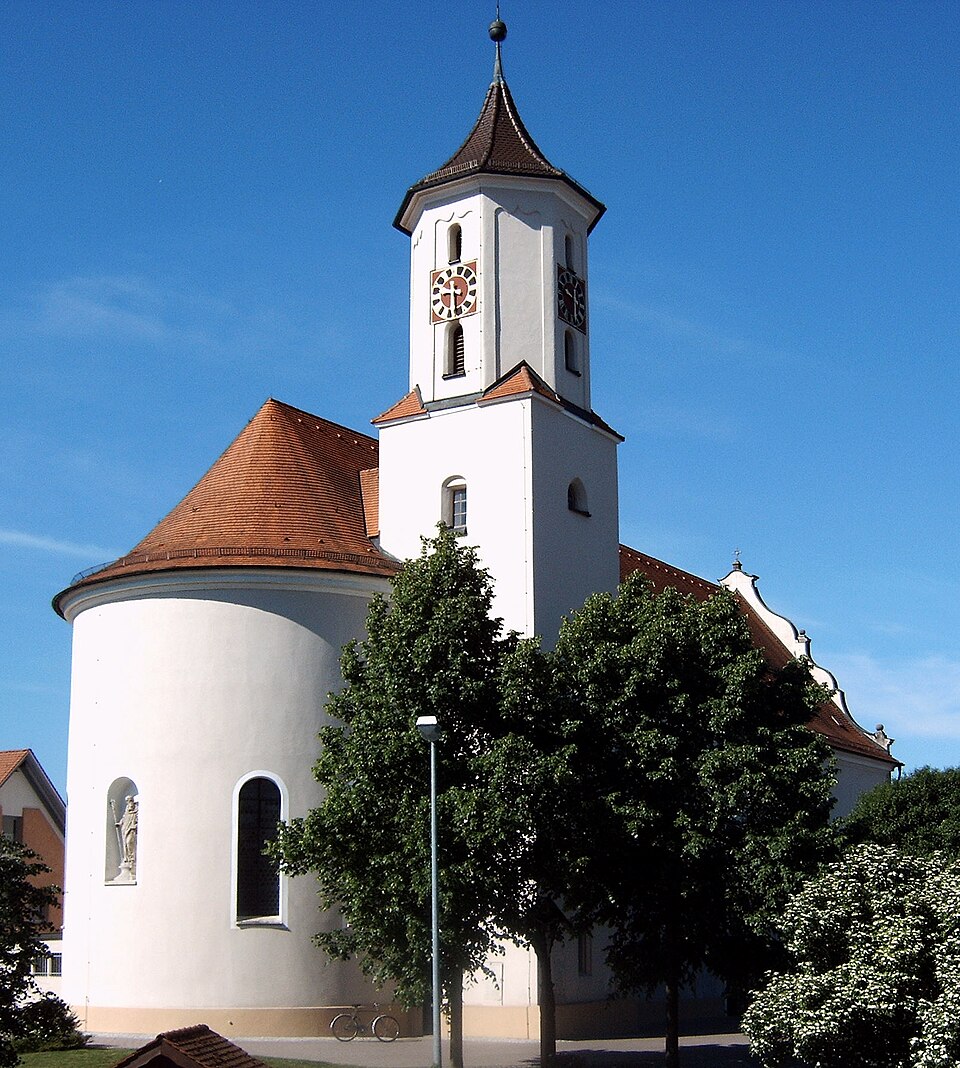 Fenster-Gurus in Neuler – Kirche (Foto: dealerofsalvation) Kirche in Neuler – Fenster-Gurus vermittelt Fachbetriebe in Neuler