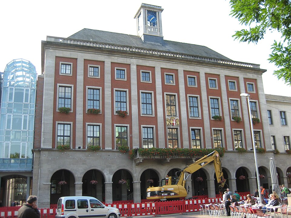 Fenster-Fachbetriebe in Neuss: Rathaus
