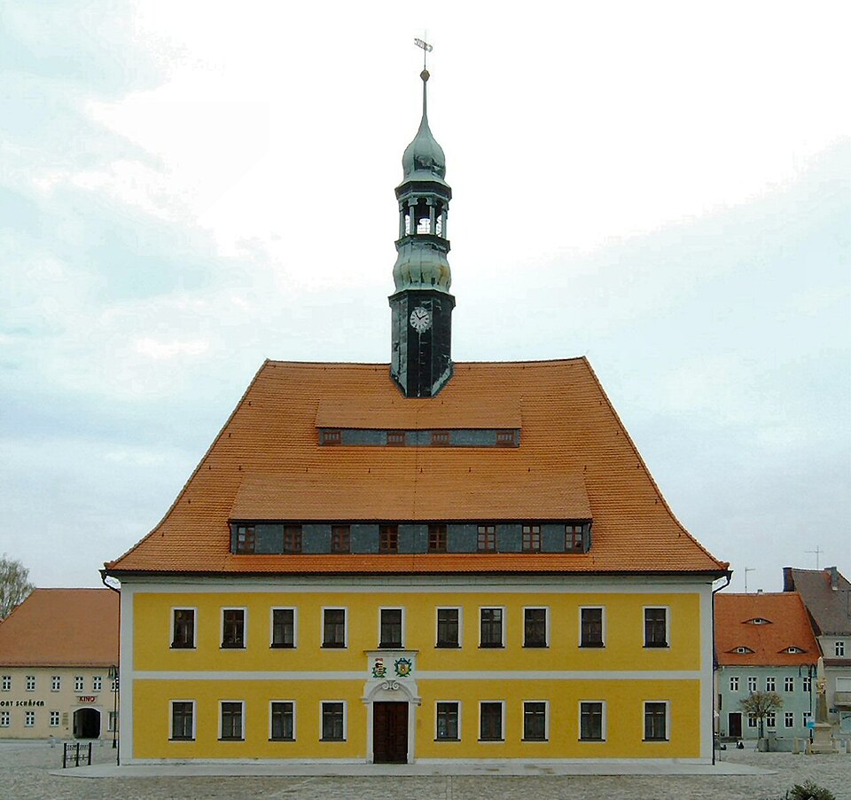 Fenster-Fachbetriebe in Neustadt in Sachsen: Rathaus