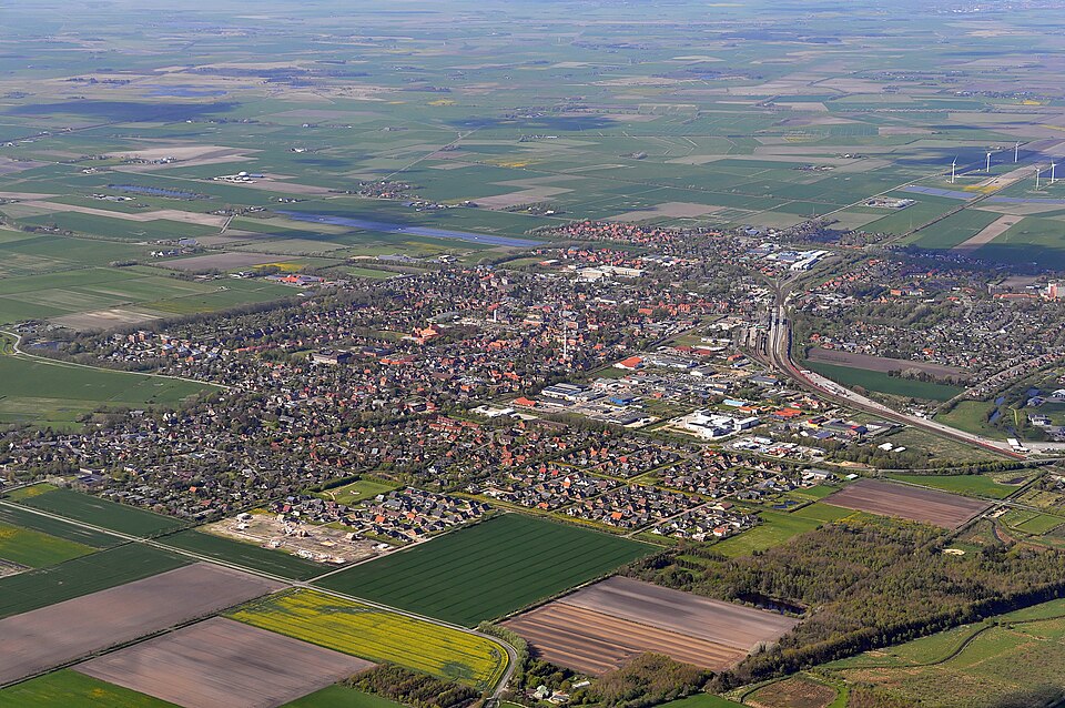 Fenster-Fachbetriebe in Niebüll: Stadtansicht – Foto: Ra Boe Fenster-Fachbetriebe in Niebüll: Stadtansicht