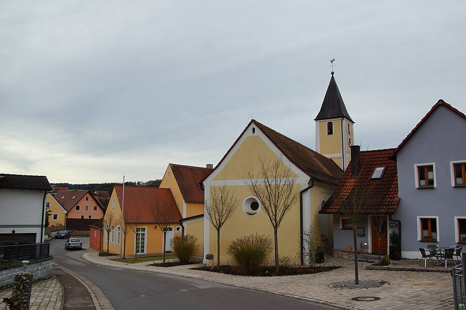 Fenster-Fachbetriebe in Nittendorf: Stadtansicht – Foto: DALIBRI Fenster-Fachbetriebe in Nittendorf: Stadtansicht