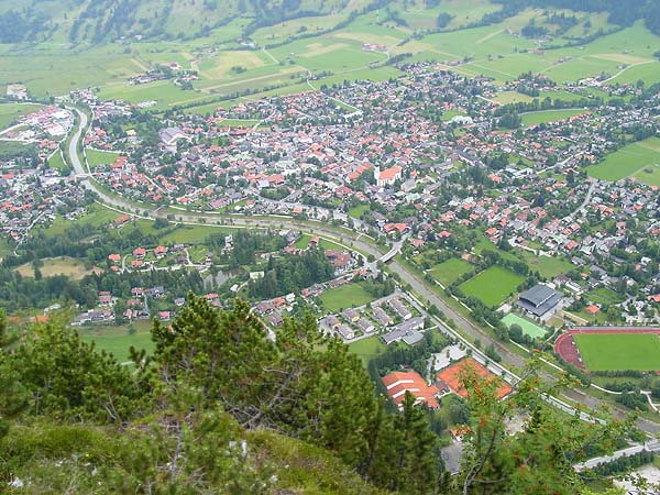 Fenster-Fachbetriebe in Oberammergau: Stadtansicht – Foto: Wikimedia-Autor Fenster-Fachbetriebe in Oberammergau: Stadtansicht