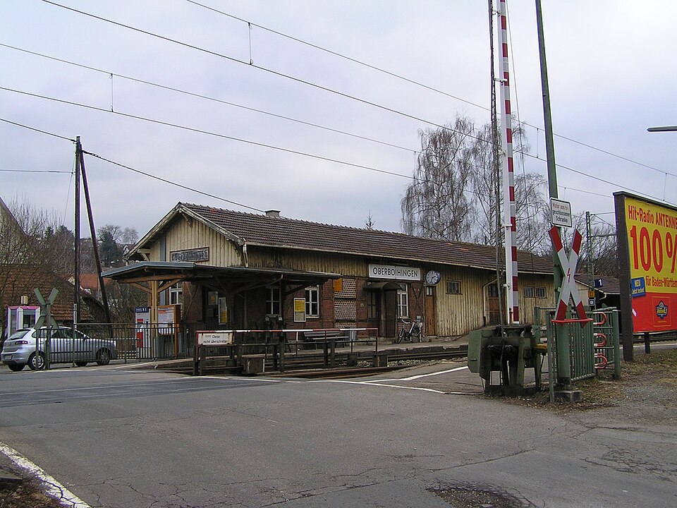Fenster-Fachbetriebe in Oberboihingen: Bahnhof