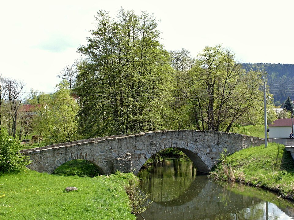 Fenster-Gurus in Obergurig / Hornja Hórka – Ansicht von Obergurig / Hornja Hórka