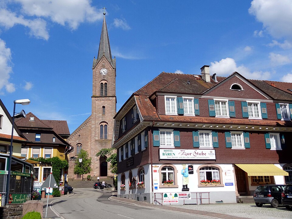 Fenster-Gurus in Oberharmersbach – Pfarrkirche (Foto: Pierre Poschadel) Pfarrkirche in Oberharmersbach – Fenster-Gurus vermittelt Fachbetriebe in Oberharmersbach