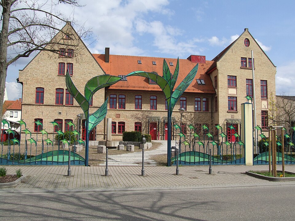 Fenster-Fachbetriebe in Oberhausen-Rheinhausen: Bürgerhaus