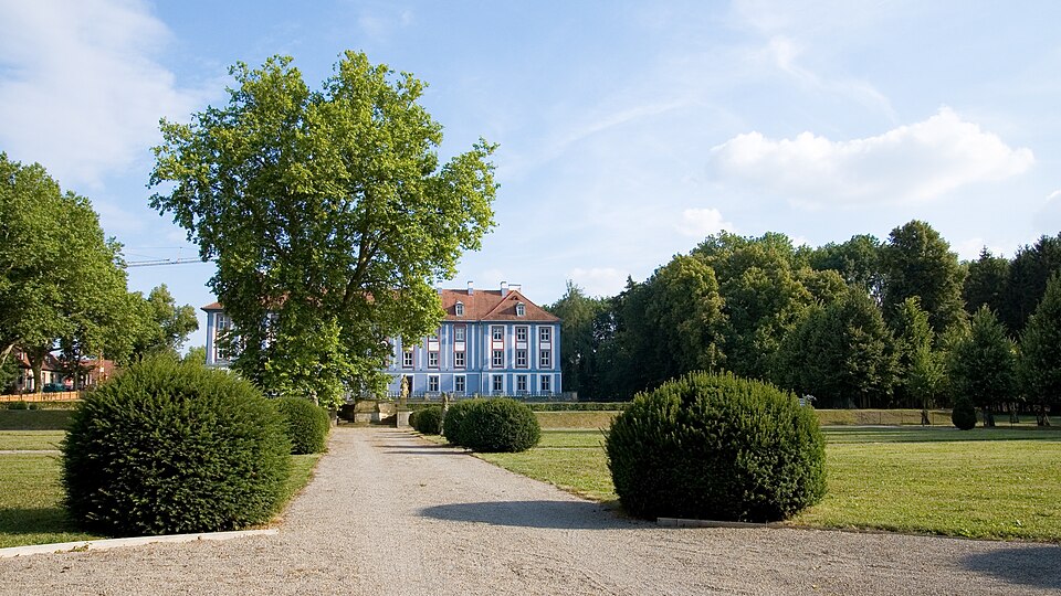 Fenster-Gurus in Obernzenn – Schloss (Foto: Simon Koopmann) Schloss in Obernzenn – Fenster-Gurus vermittelt Fachbetriebe in Obernzenn