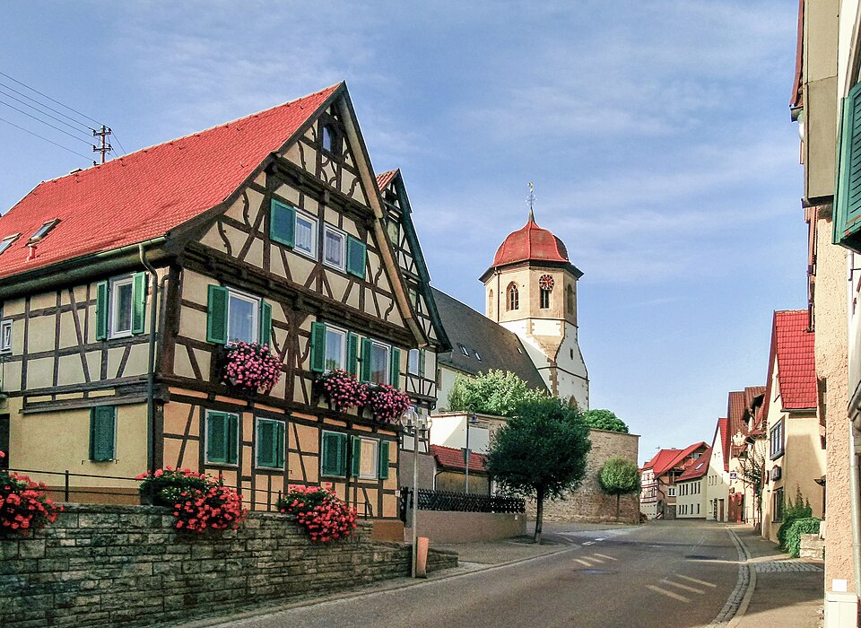 Fenster-Gurus in Oberriexingen – Hauptstraße (Foto: Dg-505) Hauptstraße in Oberriexingen – Fenster-Gurus vermittelt Fachbetriebe in Oberriexingen