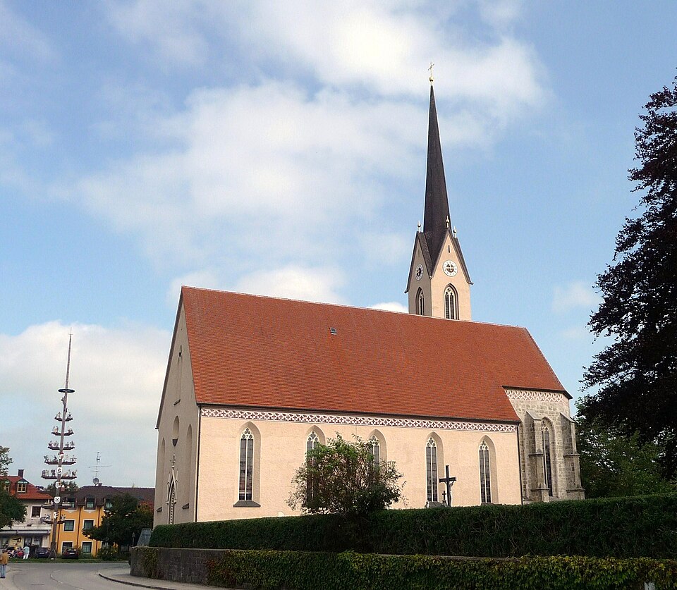 Fenster-Gurus in Obing – Pfarrkirche (Foto: Konrad Lackerbeck) Pfarrkirche in Obing – Fenster-Gurus vermittelt Fachbetriebe in Obing
