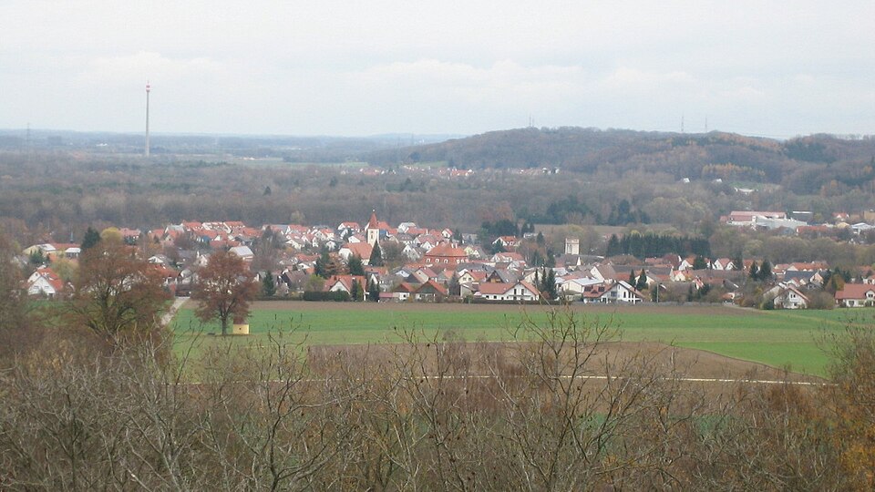 Fenster-Gurus in Offingen – Blick auf von Aussichtsturm (Foto: Alois Wüst) Blick auf von Aussichtsturm in Offingen – Fenster-Gurus vermittelt Fachbetriebe in Offingen