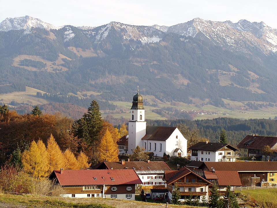 Fenster-Gurus in Ofterschwang – Ansicht von Ofterschwang (Foto: Flodur63) Fenster-Gurus in Ofterschwang – Ansicht von Ofterschwang