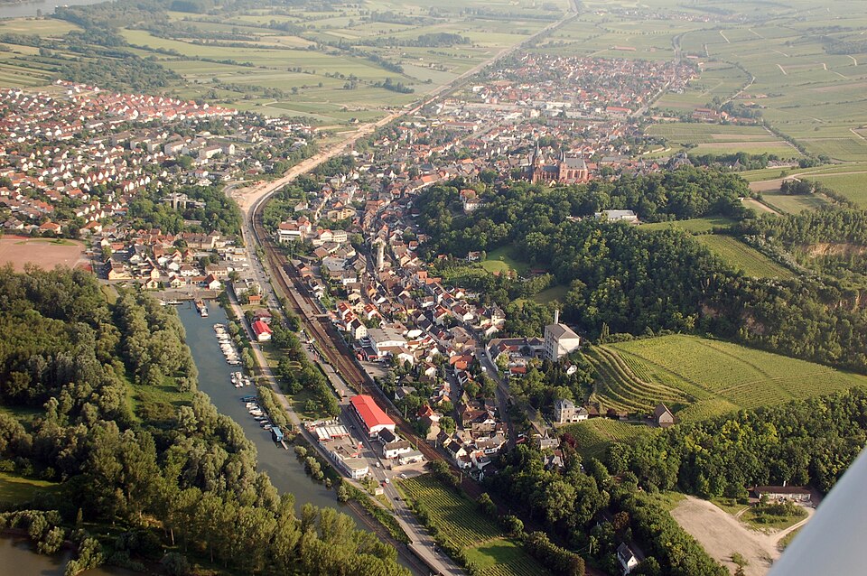 Fenster-Fachbetriebe in Oppenheim: Luftbild