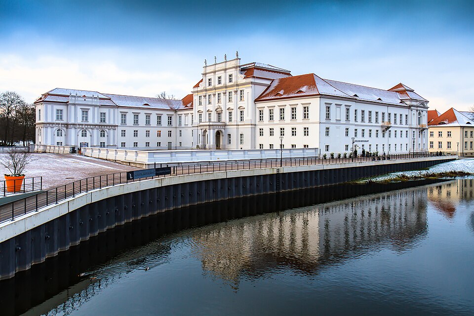 Fenster-Fachbetriebe in Oranienburg: Schloss