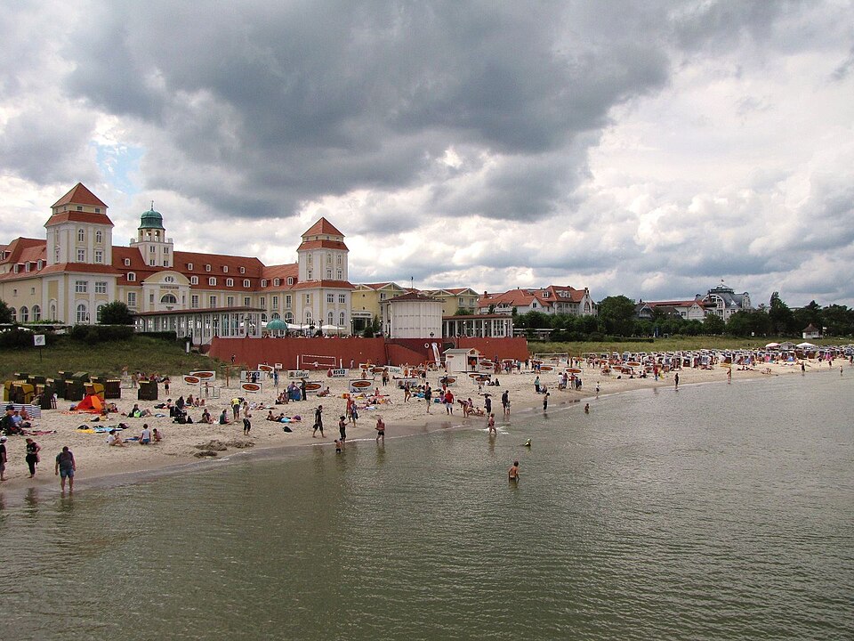 Fenster-Fachbetriebe in Ostseebad Binz: Binz strand mit kurhaus