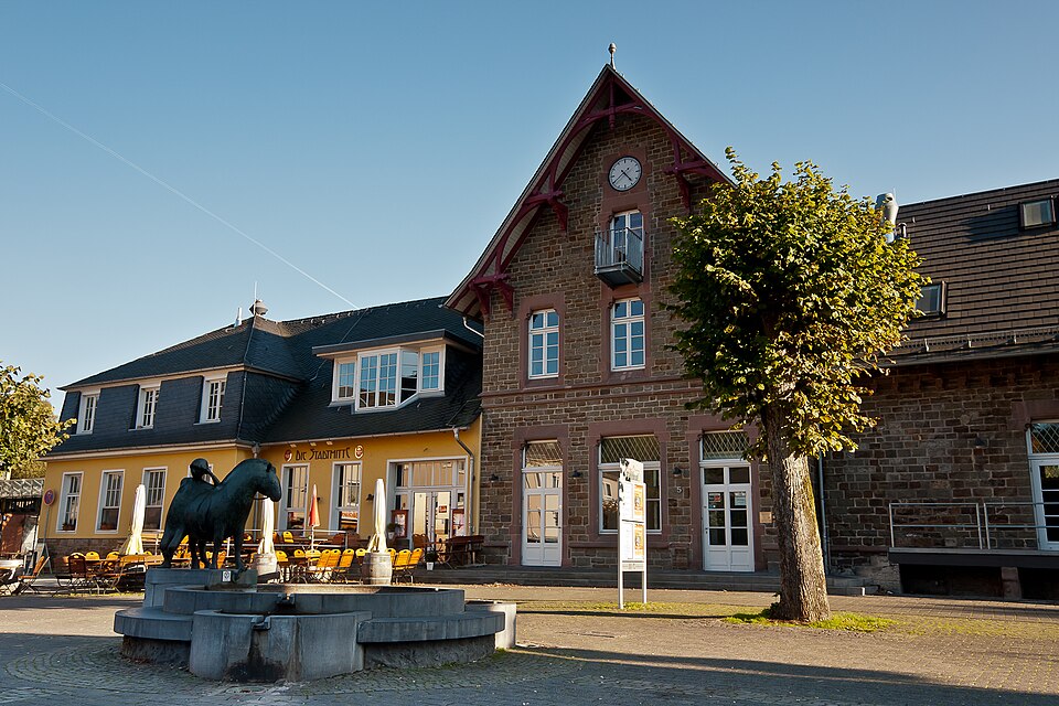 Fenster-Fachbetriebe in Overath: Bahnhofsplatz Bahnhof