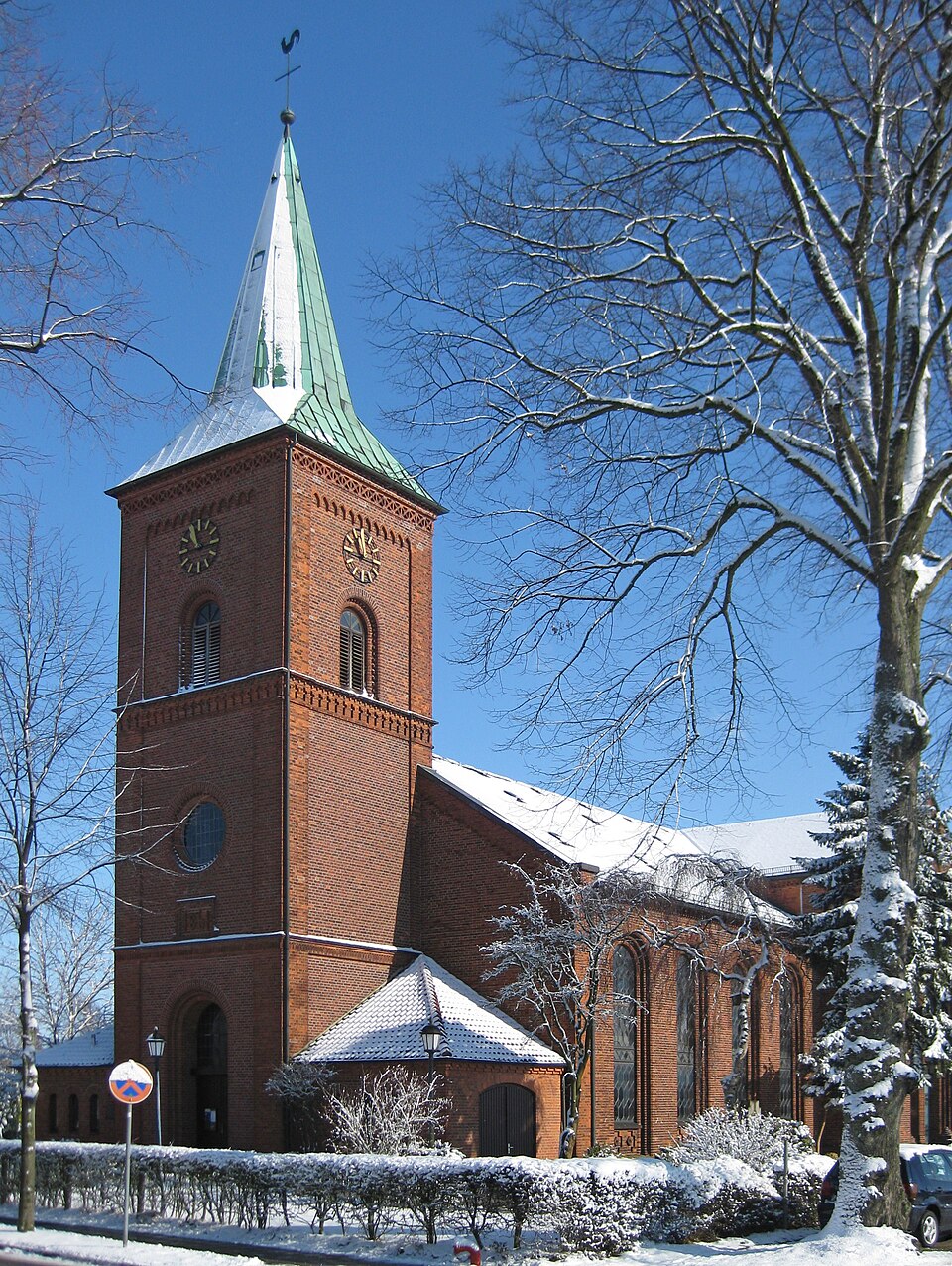 Fenster-Fachbetriebe in Oyten: Kirche – Foto: Hegis Fenster-Fachbetriebe in Oyten: Kirche