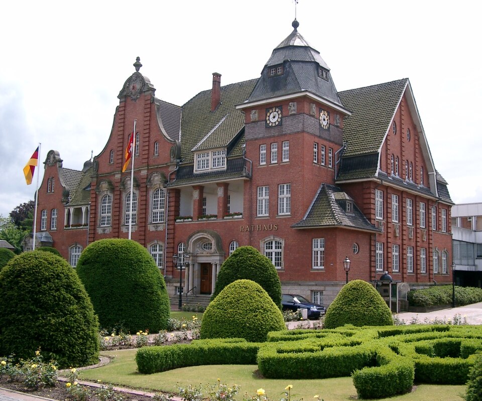 Fenster-Fachbetriebe in Papenburg: Rathaus – Foto: Lencer Fenster-Fachbetriebe in Papenburg: Rathaus