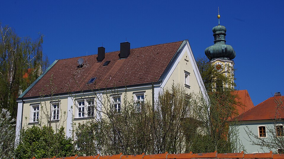 Fenster-Fachbetriebe in Pentling: Hohengebraching Pfarrhof – Foto: Gehsport-sepp Fenster-Fachbetriebe in Pentling: Hohengebraching Pfarrhof