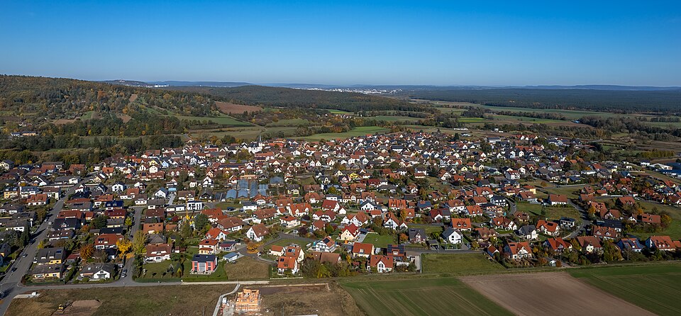 Luftbild in Pettstadt – Fenster-Gurus vermittelt Fachbetriebe in Pettstadt