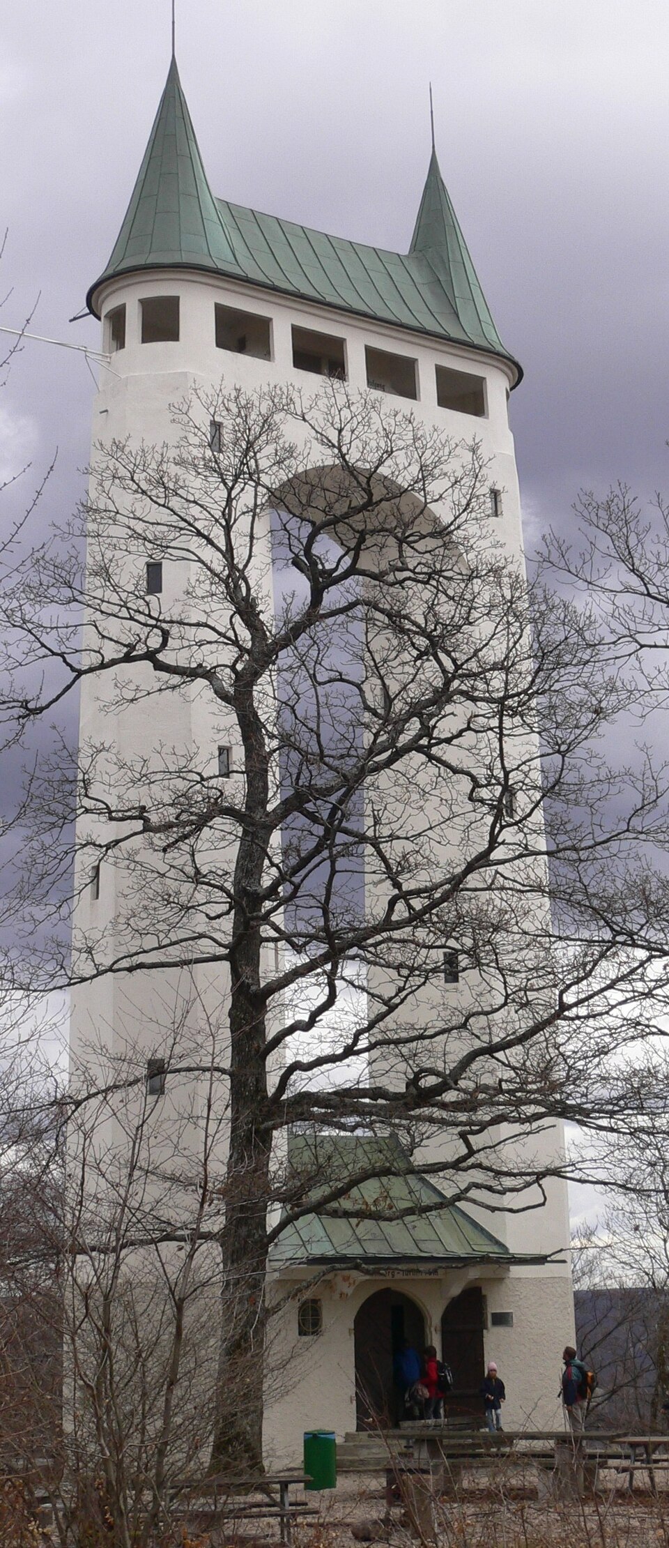 Fenster-Fachbetriebe in Pfullingen: Schoenbergturm – Foto: Schwiebi Fenster-Fachbetriebe in Pfullingen: Schoenbergturm