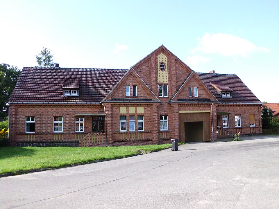 Fenster-Gurus in Plattenburg – Ansicht von Plattenburg (Foto: Yoursmile) Fenster-Gurus in Plattenburg – Ansicht von Plattenburg