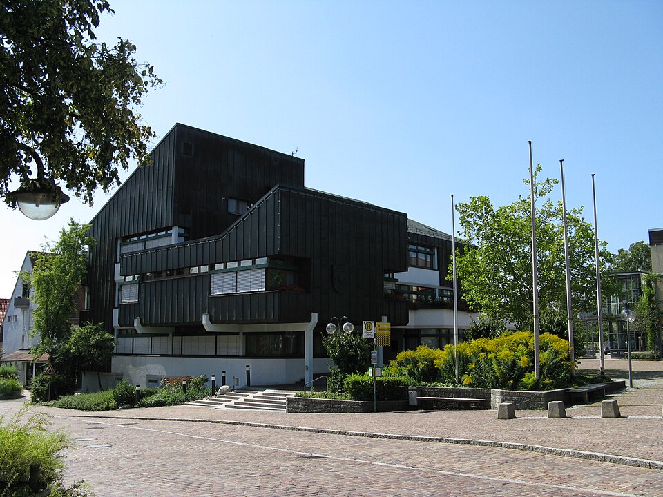 Fenster-Fachbetriebe in Pliezhausen: Rathaus
