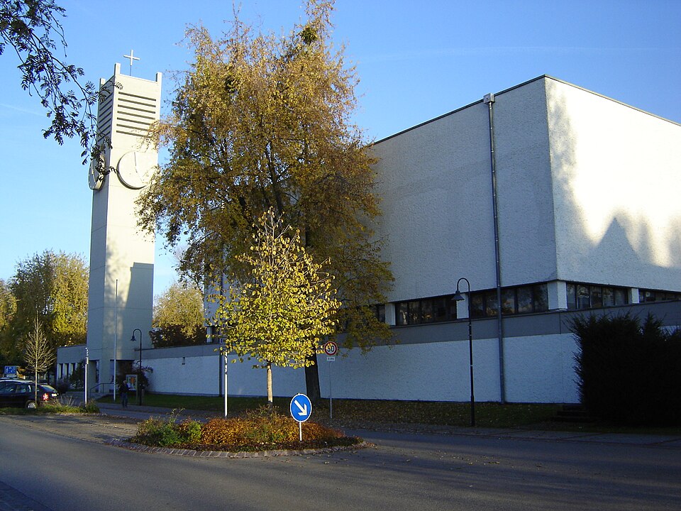 Fenster-Fachbetriebe in Puchheim: St Josef Kirche Bahnhof