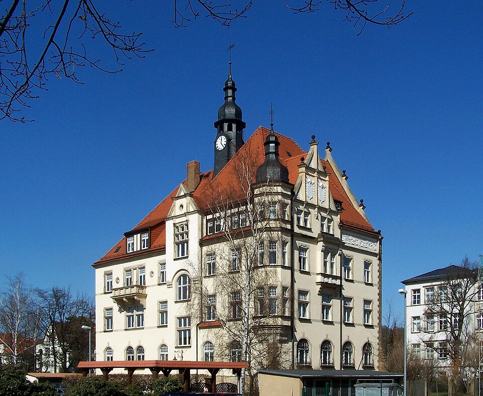 Fenster-Fachbetriebe in Radebeul: Rathaus – Foto: X-Weinzar Fenster-Fachbetriebe in Radebeul: Rathaus