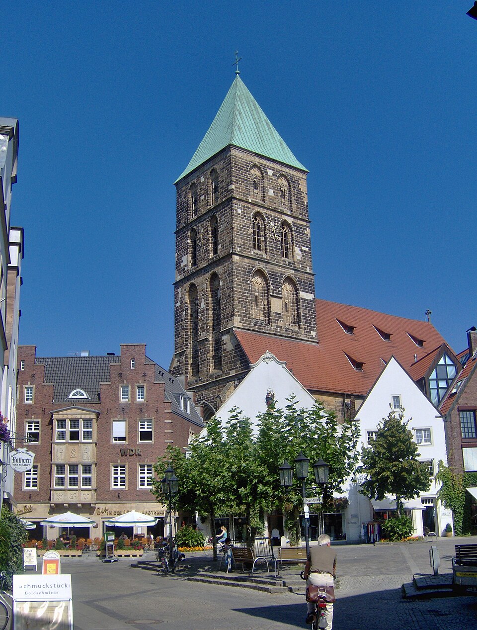 Fenster-Fachbetriebe in Rheine: Stadtkirche – Foto: Tubantia Fenster-Fachbetriebe in Rheine: Stadtkirche
