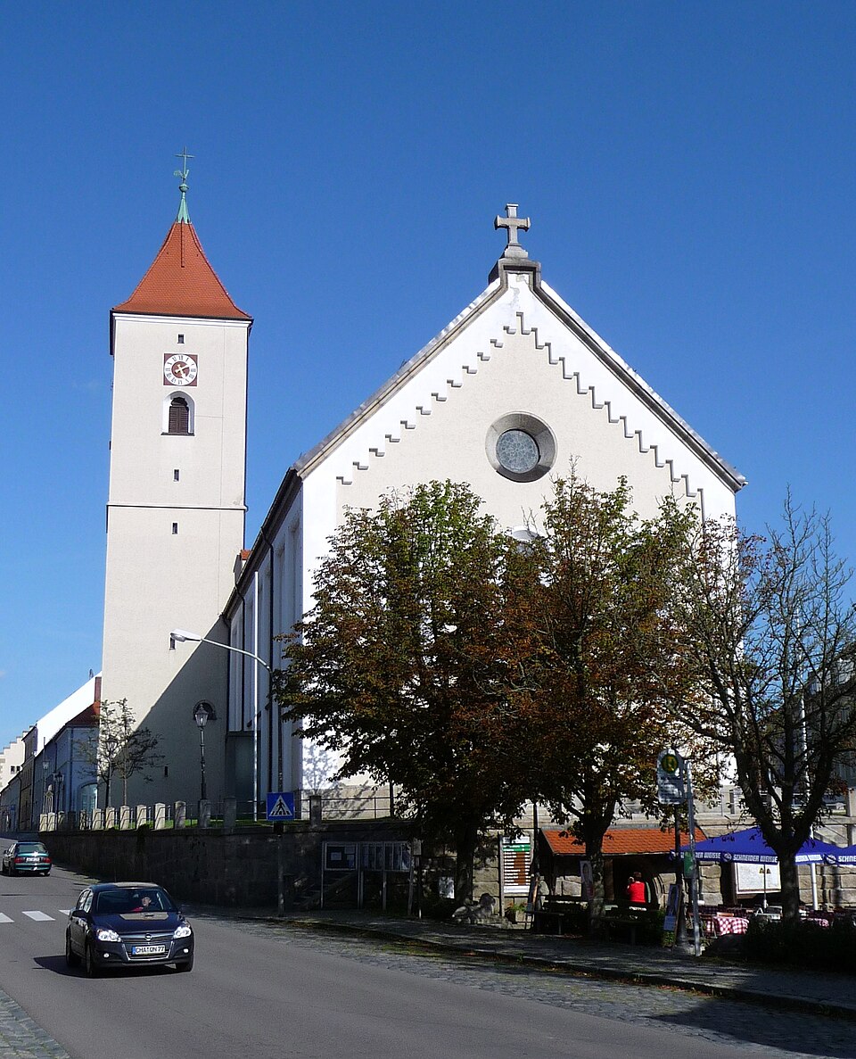 Fenster-Gurus in Rötz – Pfarrkirche (Foto: Konrad Lackerbeck) Pfarrkirche in Rötz – Fenster-Gurus vermittelt Fachbetriebe in Rötz