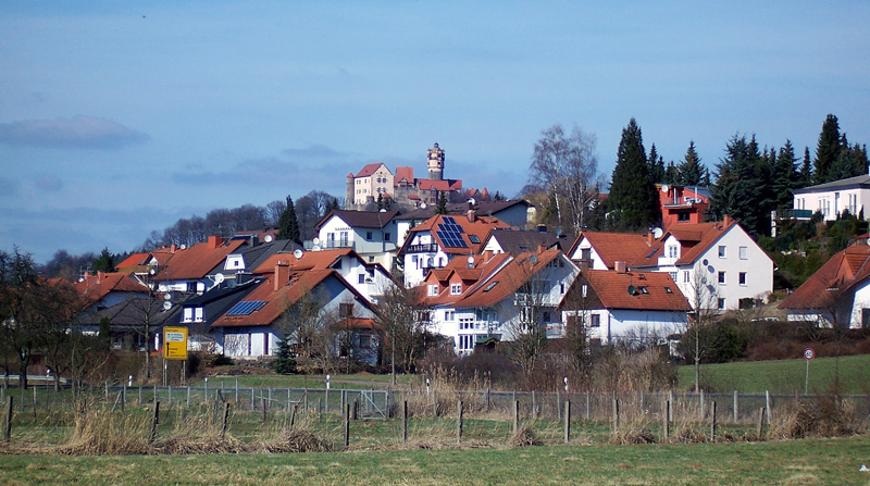 Fenster-Gurus in Ronneburg – Ansicht von Ronneburg (Foto: INyx) Fenster-Gurus in Ronneburg – Ansicht von Ronneburg