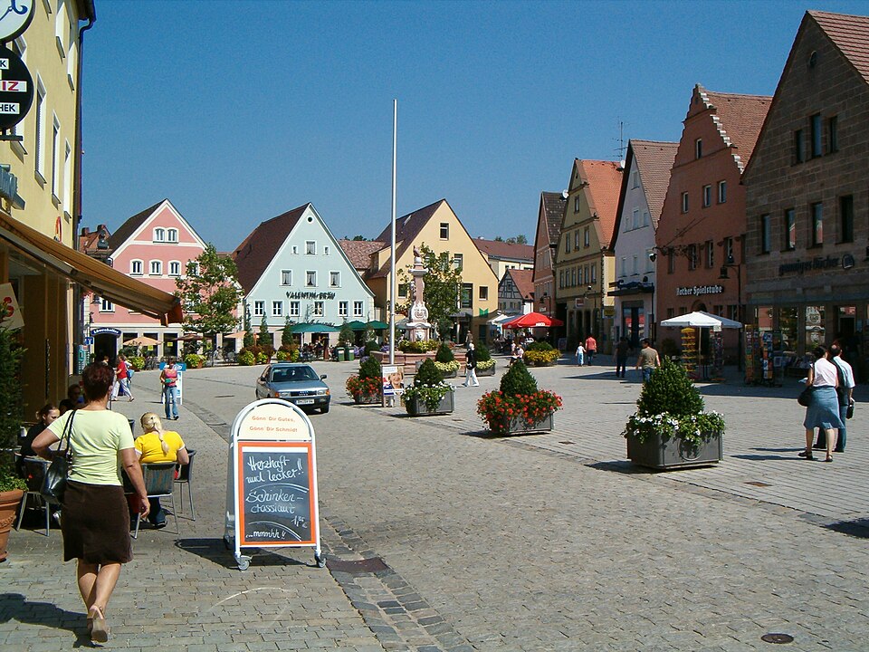 Fenster-Fachbetriebe in Roth: Marktplatz – Foto: GZoST Fenster-Fachbetriebe in Roth: Marktplatz