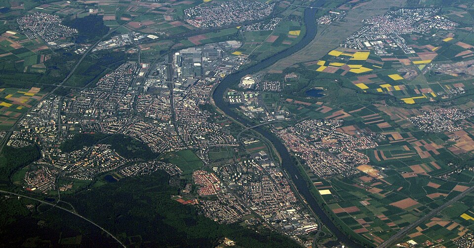 Fenster-Fachbetriebe in Rüsselsheim am Main: Luftbild – Foto: Toksave Fenster-Fachbetriebe in Rüsselsheim am Main: Luftbild