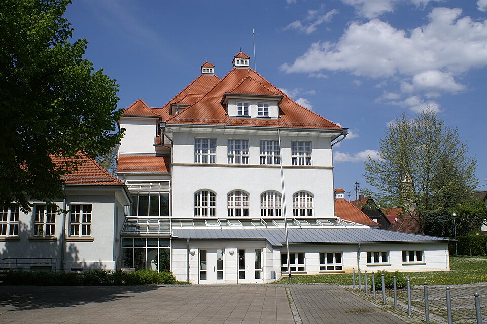 Fenster-Fachbetriebe in Salach: Rathaus – Foto: Dr. Eugen Lehle Fenster-Fachbetriebe in Salach: Rathaus
