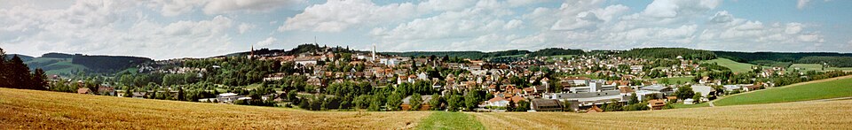 Fenster-Fachbetriebe in Sankt Georgen im Schwarzwald: Panorama – Foto: KlausB at German Wikipedia Fenster-Fachbetriebe in Sankt Georgen im Schwarzwald: Panorama
