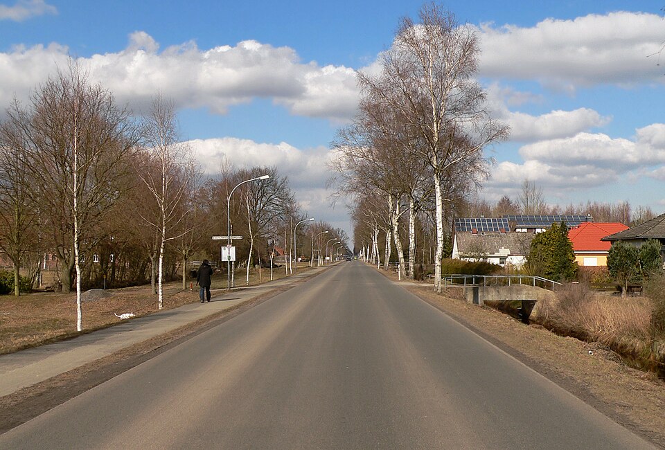 Fenster-Fachbetriebe in Sassenburg: Neudorf Platendorf Dorfstrasse – Foto: Axel Hindemith Fenster-Fachbetriebe in Sassenburg: Neudorf Platendorf Dorfstrasse