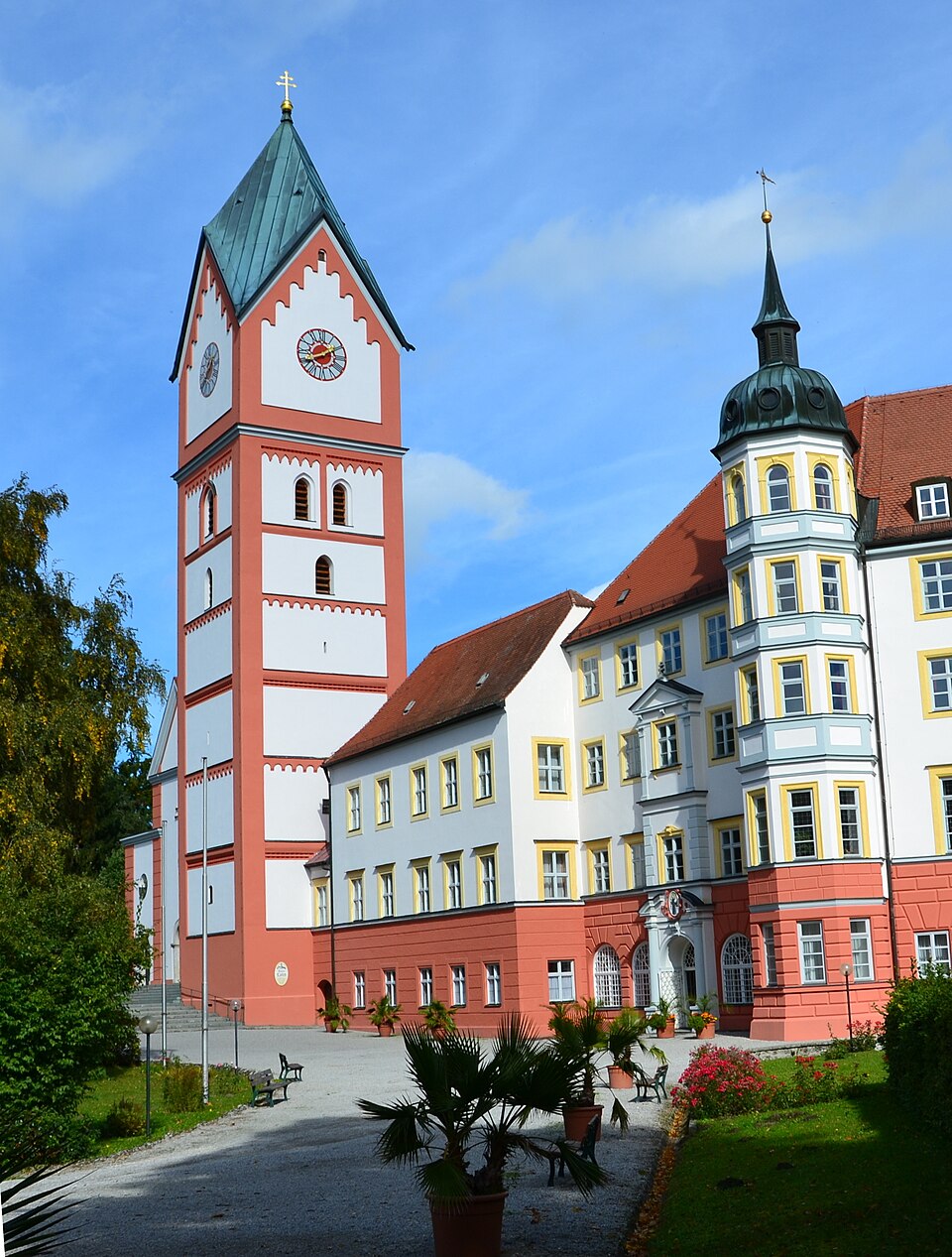 Fenster-Gurus in Scheyern – Kloster (Foto: FlorianR1991) Kloster in Scheyern – Fenster-Gurus vermittelt Fachbetriebe in Scheyern