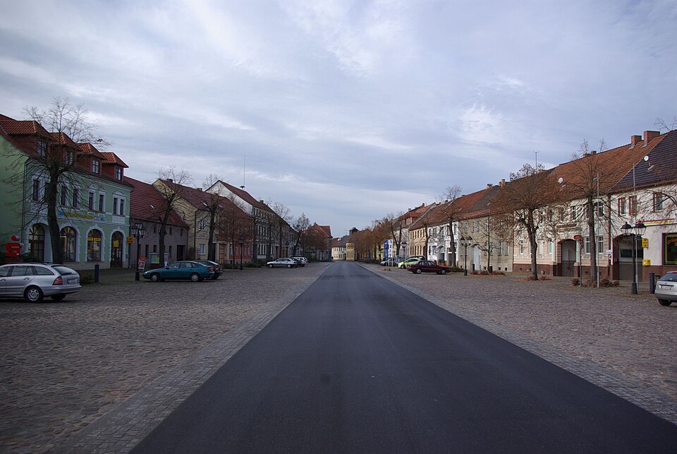 Fenster-Gurus in Schönewalde – Markt (Foto: Clemensfranz) Markt in Schönewalde – Fenster-Gurus vermittelt Fachbetriebe in Schönewalde