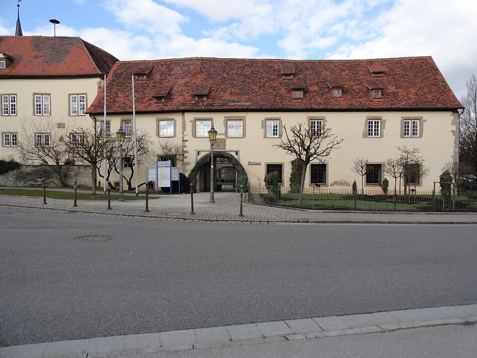 Fenster-Fachbetriebe in Schrozberg: Rathaus
