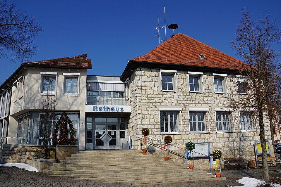 Fenster-Fachbetriebe in Seubersdorf: Rathaus
