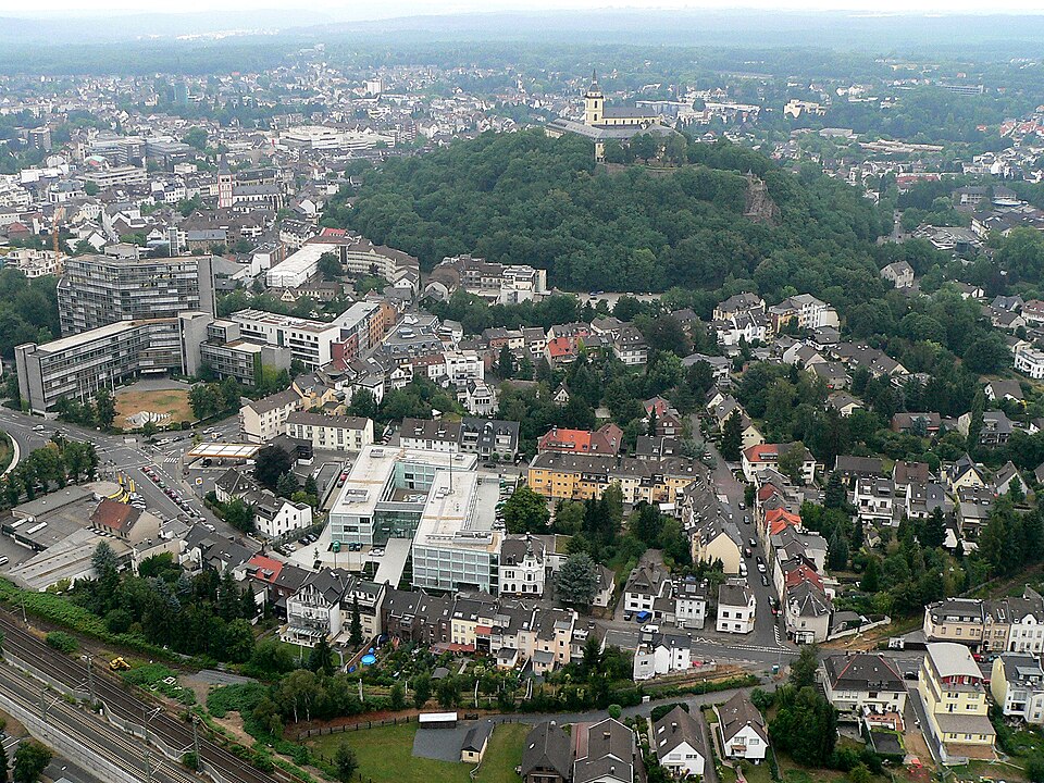 Fenster-Fachbetriebe in Siegburg: Luftbild – Foto: Wikimedia-Autor Fenster-Fachbetriebe in Siegburg: Luftbild