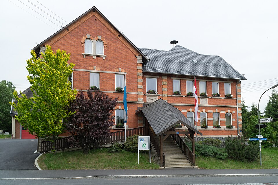 Fenster-Gurus in Steinbach a. Wald – Ansicht von Steinbach a. Wald (Foto: Tors) Fenster-Gurus in Steinbach a. Wald – Ansicht von Steinbach a. Wald