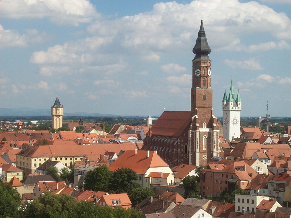 Fenster-Fachbetriebe in Straubing: Straubinger Stadtbild – Foto: Benutzer:Donaulustig Fenster-Fachbetriebe in Straubing: Straubinger Stadtbild
