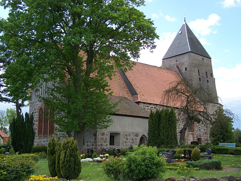 Fenster-Gurus in Süderholz – Kirche (Foto: Klugschnacker) Kirche in Süderholz – Fenster-Gurus vermittelt Fachbetriebe in Süderholz
