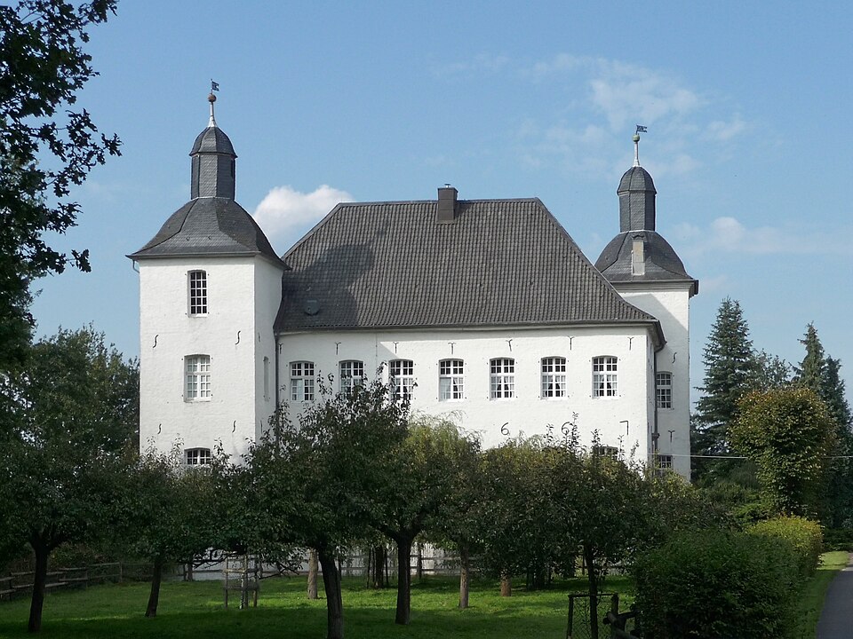 Fenster-Fachbetriebe in Tönisvorst: Haus – Foto: Df3vi Fenster-Fachbetriebe in Tönisvorst: Haus