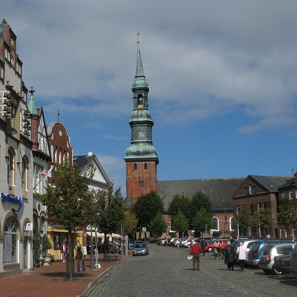 Fenster-Fachbetriebe in Tönning: Marktplatz – Foto: Dirk Ingo Franke Fenster-Fachbetriebe in Tönning: Marktplatz
