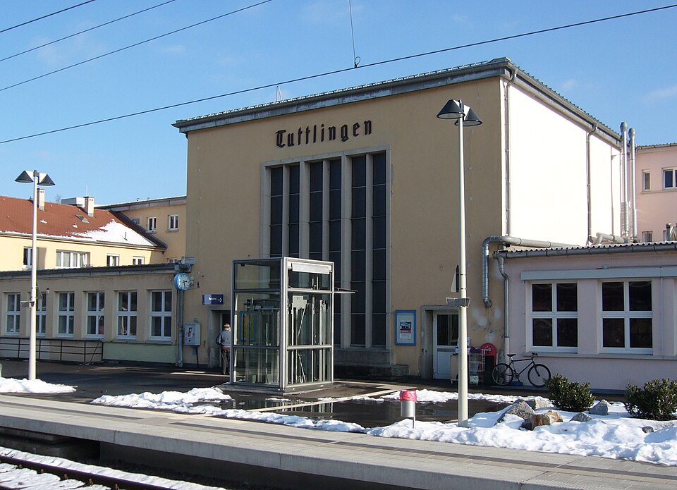Fenster-Fachbetriebe in Tuttlingen: Bahnhof