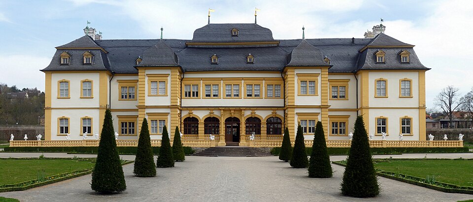 Fenster-Fachbetriebe in Veitshöchheim: Schloss – Foto: Rainer Lippert Fenster-Fachbetriebe in Veitshöchheim: Schloss
